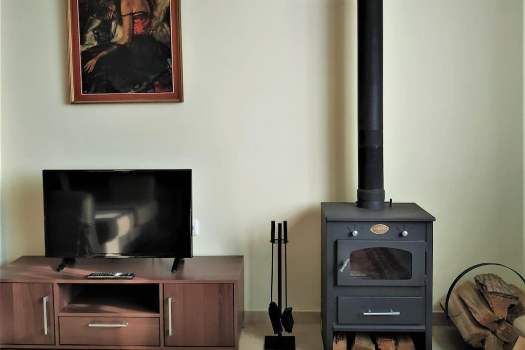 Deppy'S House Κοντά Στα Λουτρά Πόζαρ Apartment Chrysi ภายนอก รูปภาพ