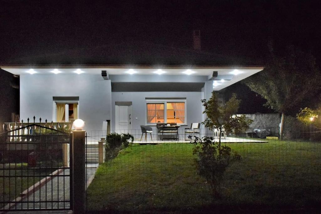 Deppy'S House Κοντά Στα Λουτρά Πόζαρ Apartment Chrysi ภายนอก รูปภาพ